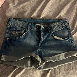 the brand is &denim, the size is us 6.